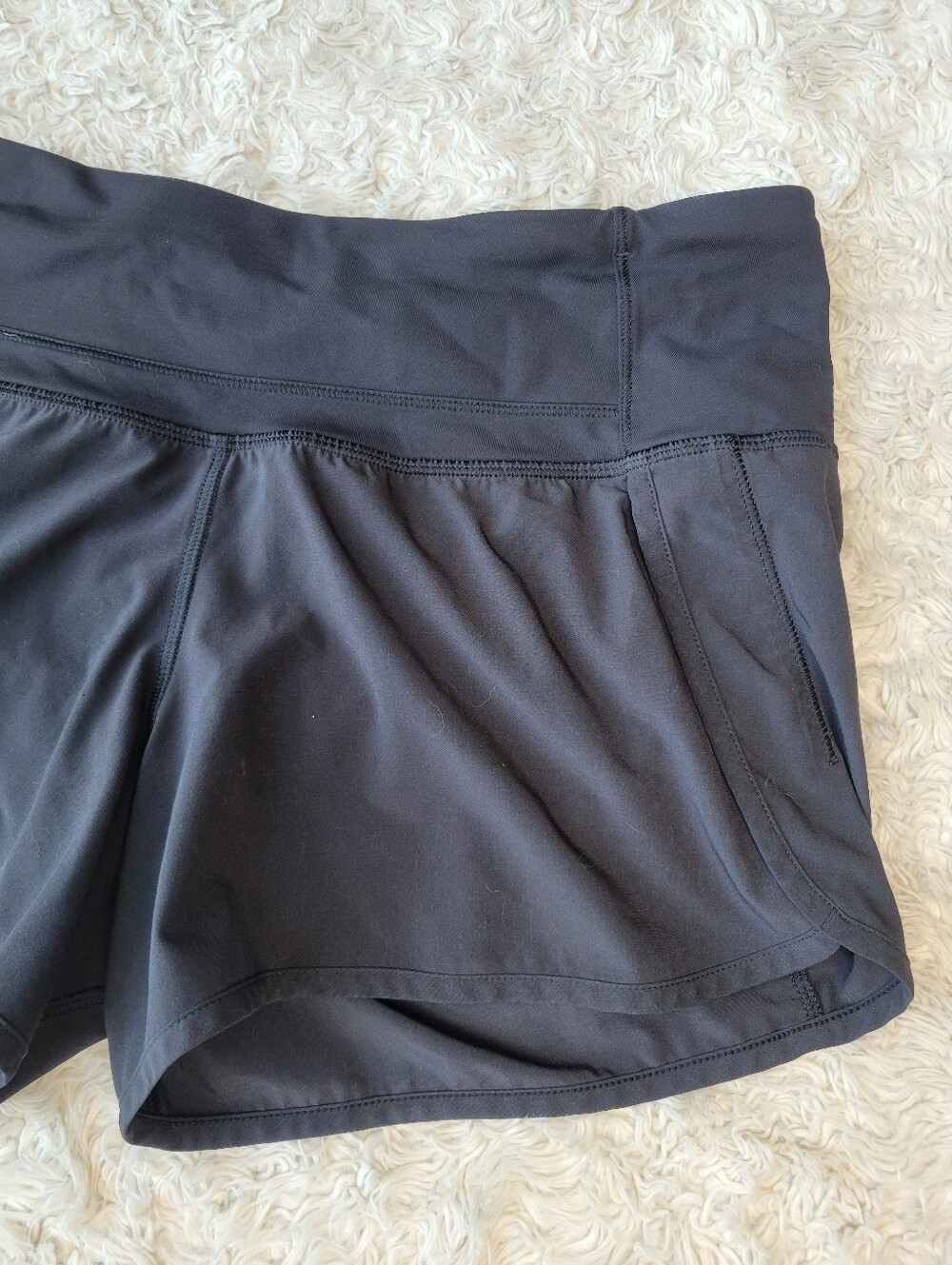 Lululemon Speed Up Shorts 4" Black 6 - Picture 2 of 6